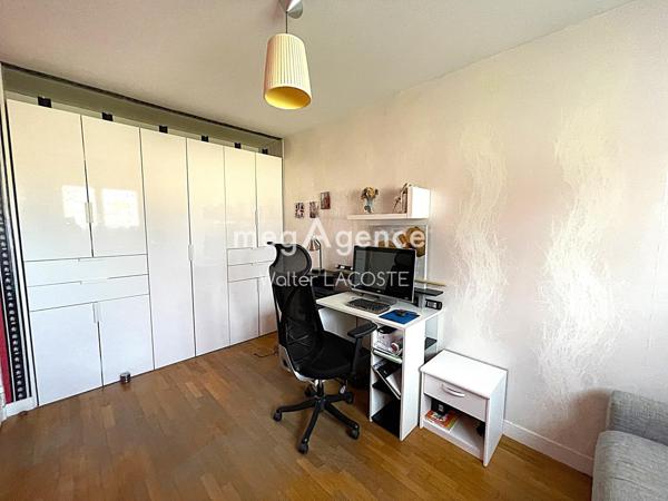 Appartement à PLAISIR, 78370 - 4 pièces 82m²