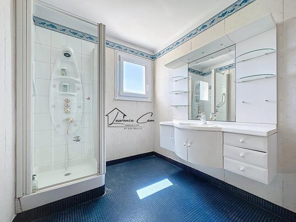 Maison de charme à Landéda – Vie de plain-pied, volumes généreux à deux pas de l’Aber Wrac’h