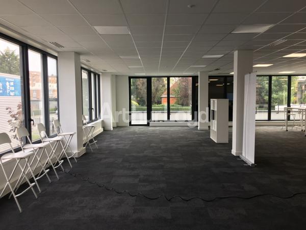 Bureaux à louer à Marcq-en-Baroeul avec parking privatif