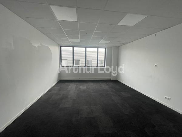 Bureaux à louer à Marcq-en-Baroeul avec parking privatif