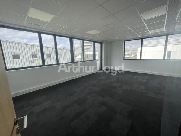 Bureaux à louer à Marcq-en-Baroeul avec parking privatif