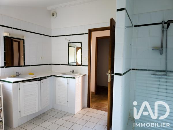 Maison à vendre 13 pièces 440 m² Le Bugue