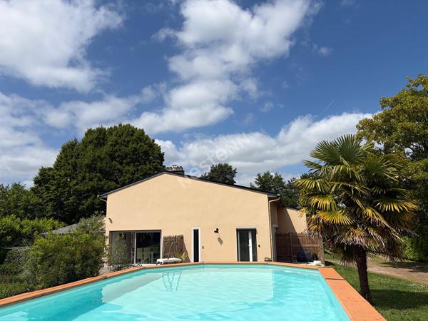 Maison de Plain-pied 6 pièces à vendre à Perthes, 4 chambres, au calme avec piscine