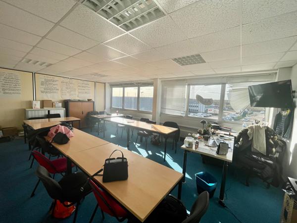 Bureaux à louer à SAINT ETIENNE DU ROUVRAY 76800