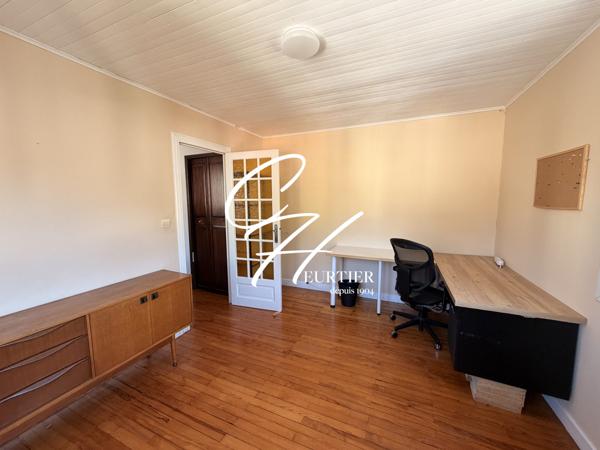 GRENOBLE - APPARTEMENT T4 -DERNIER ETAGE