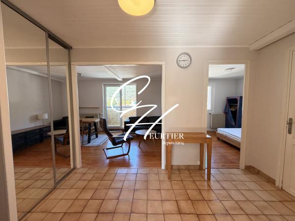 GRENOBLE - APPARTEMENT T4 -DERNIER ETAGE