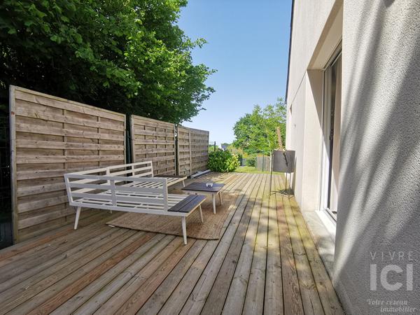 Maison meublée T3 de 71 m² - CASSON - avec jardin , garage et stationnement