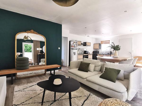 Maison meublée T3 de 71 m² - CASSON - avec jardin , garage et stationnement