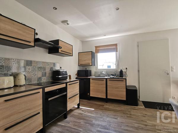 Maison meublée T3 de 71 m² - CASSON - avec jardin , garage et stationnement