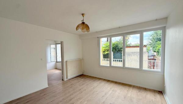 Appartement  T3 avec parking privé