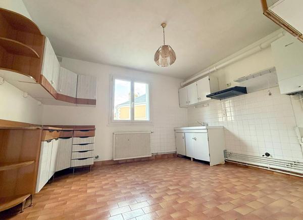 Appartement  T3 avec parking privé