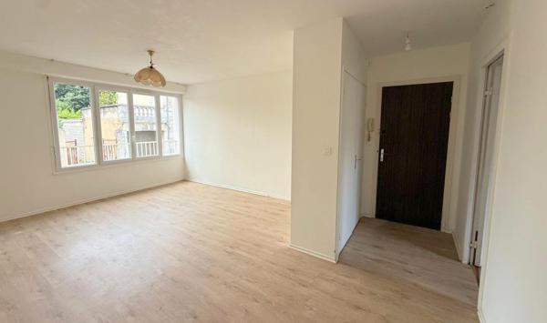 Appartement  T3 avec parking privé