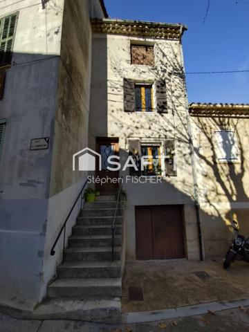 Maison de village avec remise