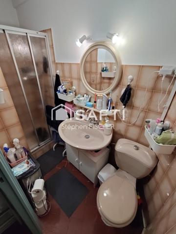 Maison de village avec remise