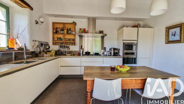 Maison à vendre 6 pièces 130 m² Goudargues