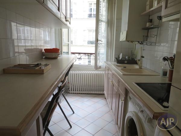 Location appartement Paris 7eme : 1 640 € - AJP Immobilière Passy Paris 16