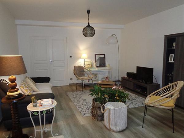 Maison de ville Marmande, 130 m2 avec cour et garage.