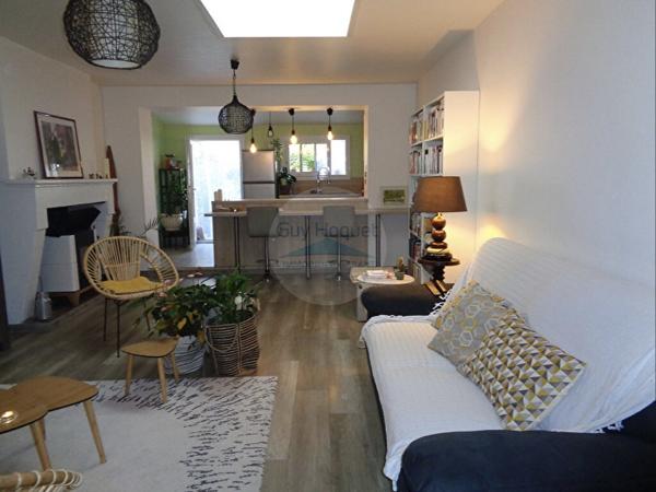 Maison de ville Marmande, 130 m2 avec cour et garage.