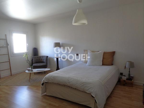 Maison de ville Marmande, 130 m2 avec cour et garage.