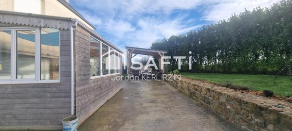 Maison 5 pièces de 75 m² habitables, sur un terrain de 416 m², située à Plougasnou.