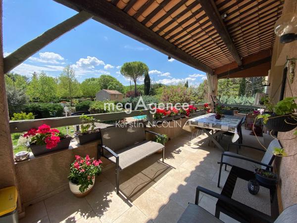 Maison à FLASSANS-SUR-ISSOLE, 83340 - 10 pièces 198m²