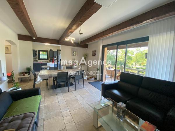 Maison à FLASSANS-SUR-ISSOLE, 83340 - 10 pièces 198m²