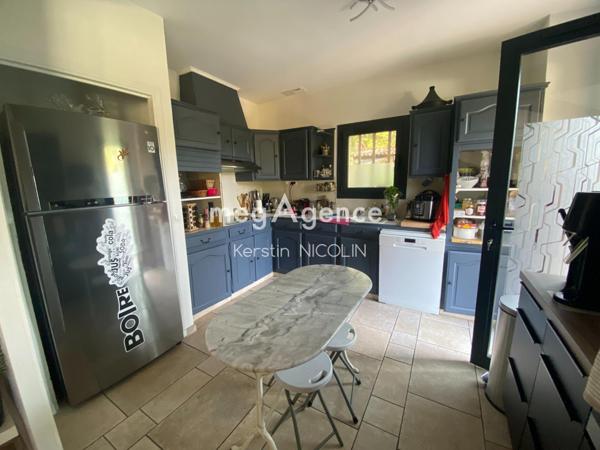 Maison à FLASSANS-SUR-ISSOLE, 83340 - 10 pièces 198m²