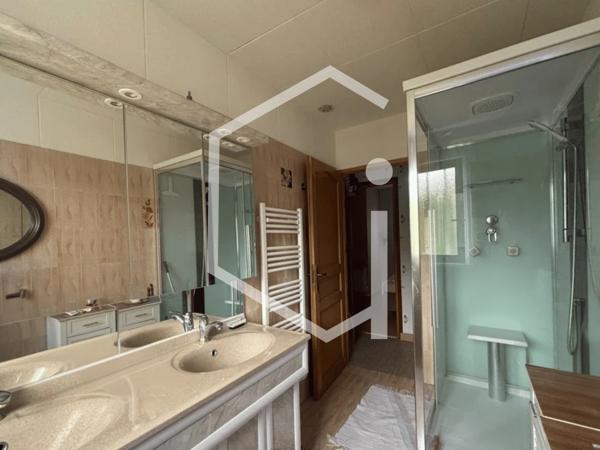 Maison 4 pièce(s) 2 chambre(s) 90 m²