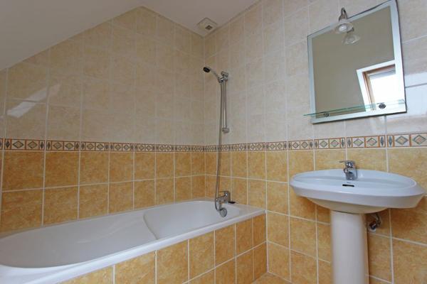 A LOUER QUARTIER CHAPTAL, UNE MAISON CONTEMPORAINE 4 CHAMBRES. -