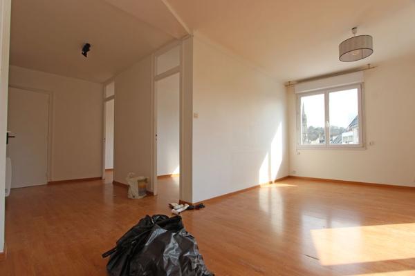 UN APPARTEMENT T3 BIS LUMINEUX EN CENTRE-VILLE DE QUIMPER. -
