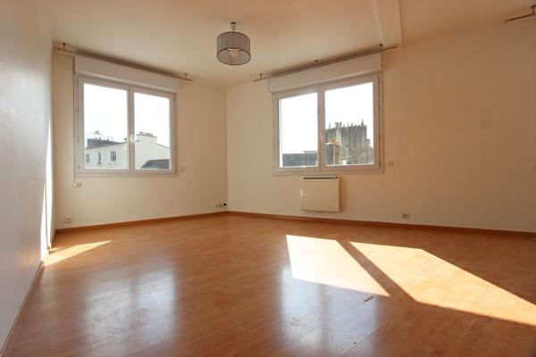 UN APPARTEMENT T3 BIS LUMINEUX EN CENTRE-VILLE DE QUIMPER. -