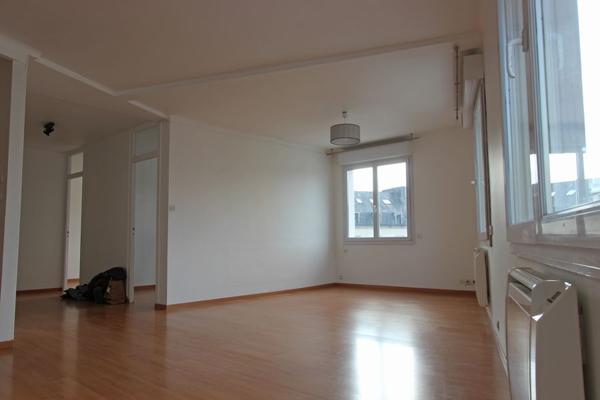 UN APPARTEMENT T3 BIS LUMINEUX EN CENTRE-VILLE DE QUIMPER. -