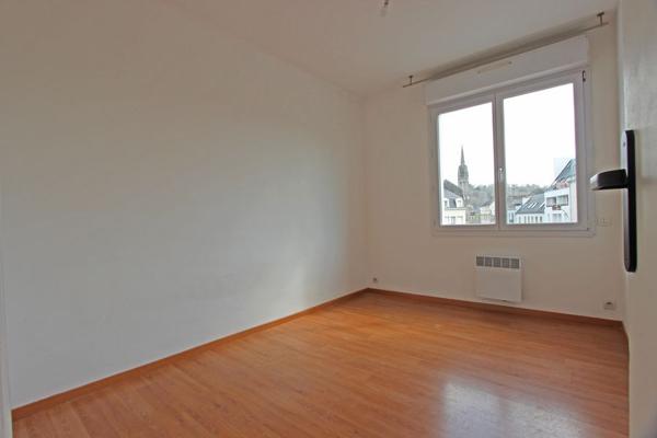 UN APPARTEMENT T3 BIS LUMINEUX EN CENTRE-VILLE DE QUIMPER. -