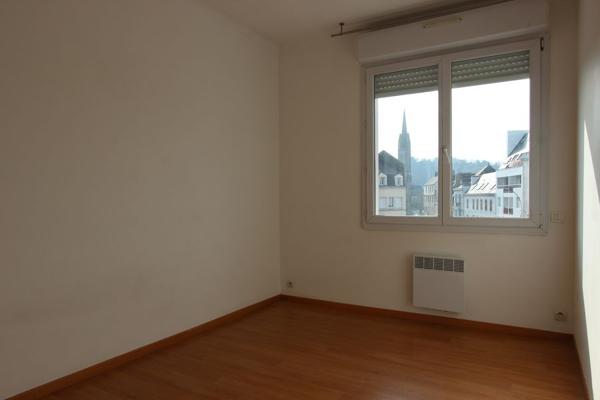 UN APPARTEMENT T3 BIS LUMINEUX EN CENTRE-VILLE DE QUIMPER. -