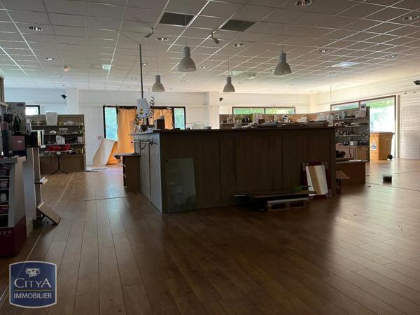 Local commercial à vendre 288m²
