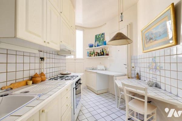 Appartement de réception 4/5 pièces avec studio Paris 7ème