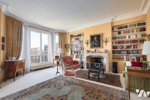 Appartement de réception 4/5 pièces avec studio Paris 7ème