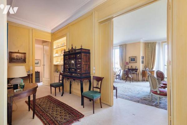 Appartement de réception 4/5 pièces avec studio Paris 7ème