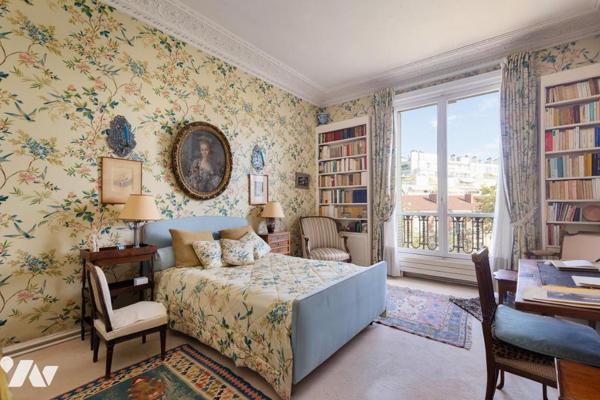 Appartement de réception 4/5 pièces avec studio Paris 7ème
