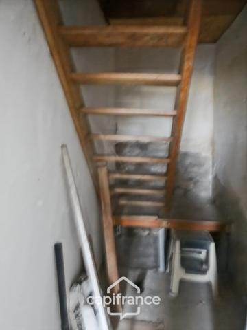 À vendre, maison d’habitation située dans une zone résidentielle avec terrain constructible de 1229 m2