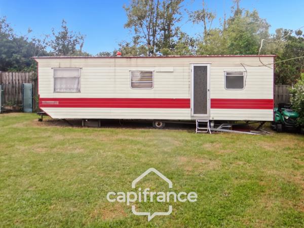 À vendre, maison d’habitation située dans une zone résidentielle avec terrain constructible de 1229 m2