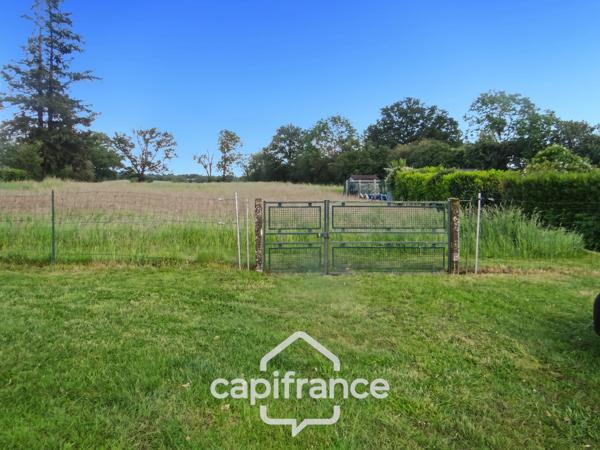 À vendre, maison d’habitation située dans une zone résidentielle avec terrain constructible de 1229 m2