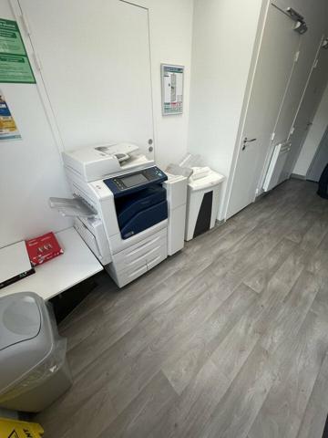 LOCATION 434m2 IMMEUBLE DE BUREAUX AVEC PARKINGS AVENUE DE LA ROCHELLE NIORT