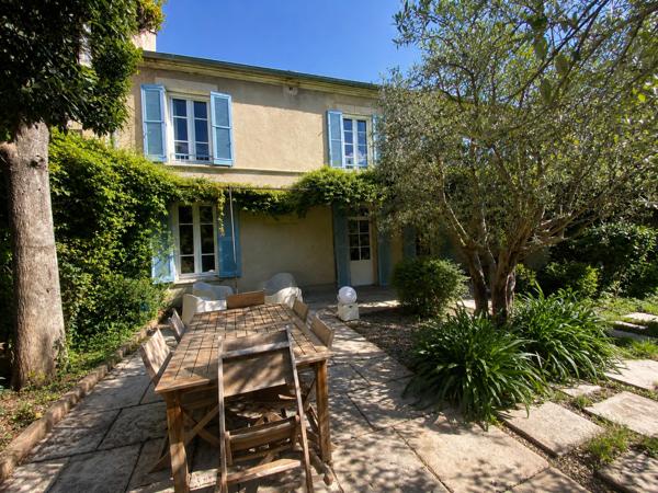 Maison
                                                                                                                                                                                                                                                                                                                        5 pièce(s)                                                                                                                                                                                                          3 chambre(s)                                                                                                                                                                                                          130  m²