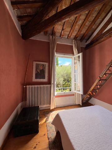 Maison
                                                                                                                                                                                                                                                                                                                        5 pièce(s)                                                                                                                                                                                                          3 chambre(s)                                                                                                                                                                                                          130  m²