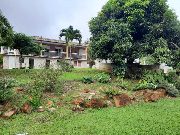 Vente / Maison et grand terrain