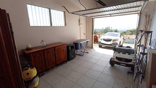 Vente / Maison et grand terrain