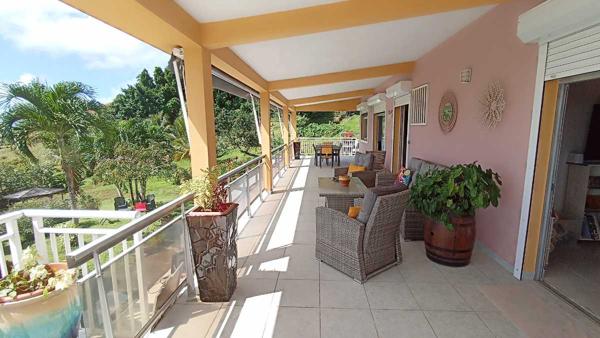 Vente / Maison et grand terrain