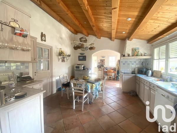 Maison 5 pièces de 127 m² à Loix (17111)