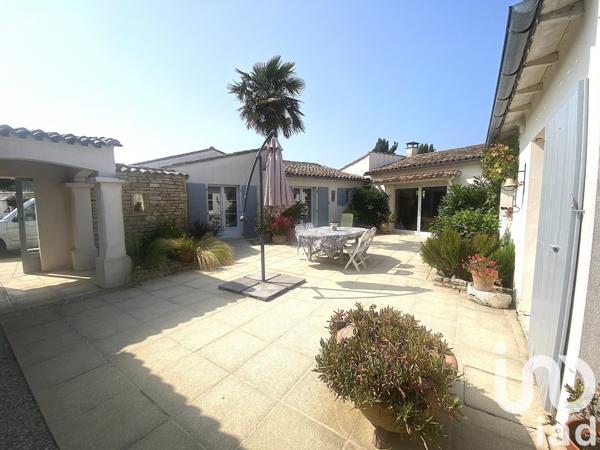 Maison 5 pièces de 127 m² à Loix (17111)